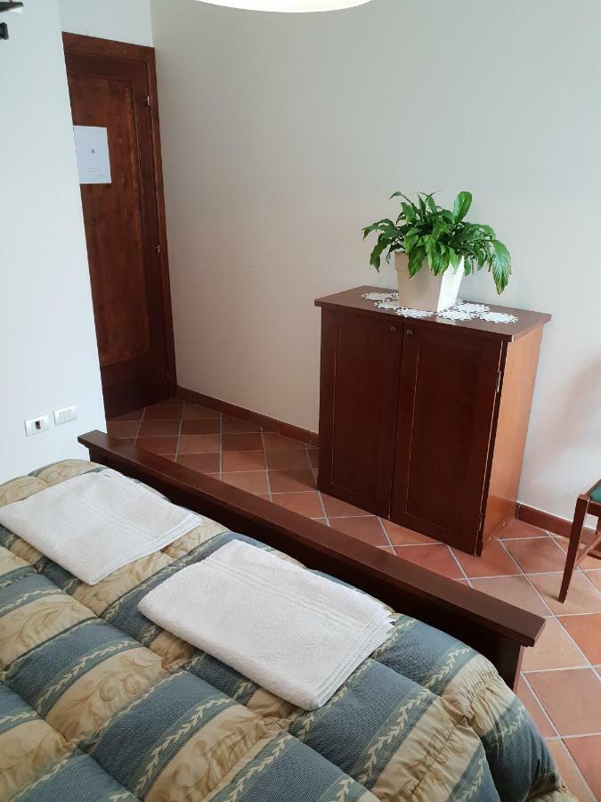La Grancia Country House Hostal Treia Exterior foto